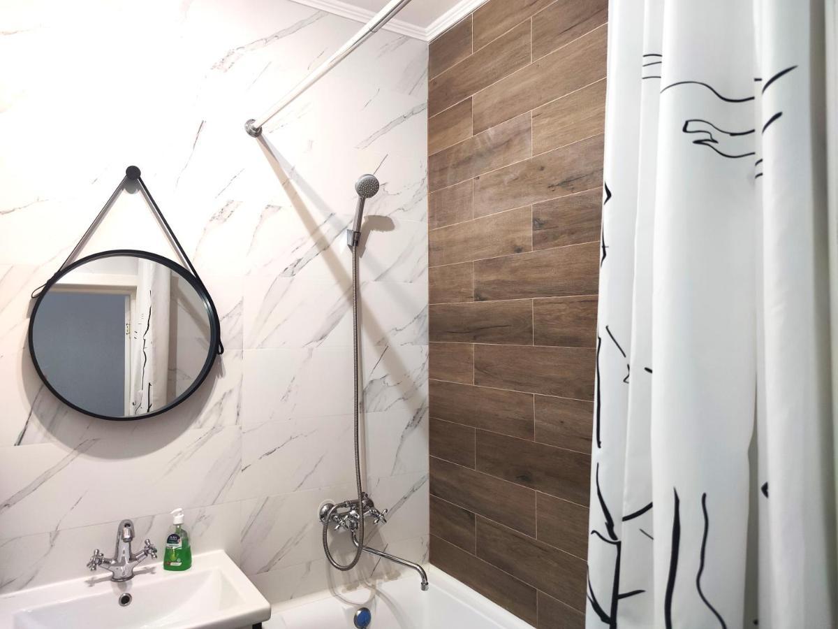 Loftik Apartments Shevchenko Street Almaty Luaran gambar