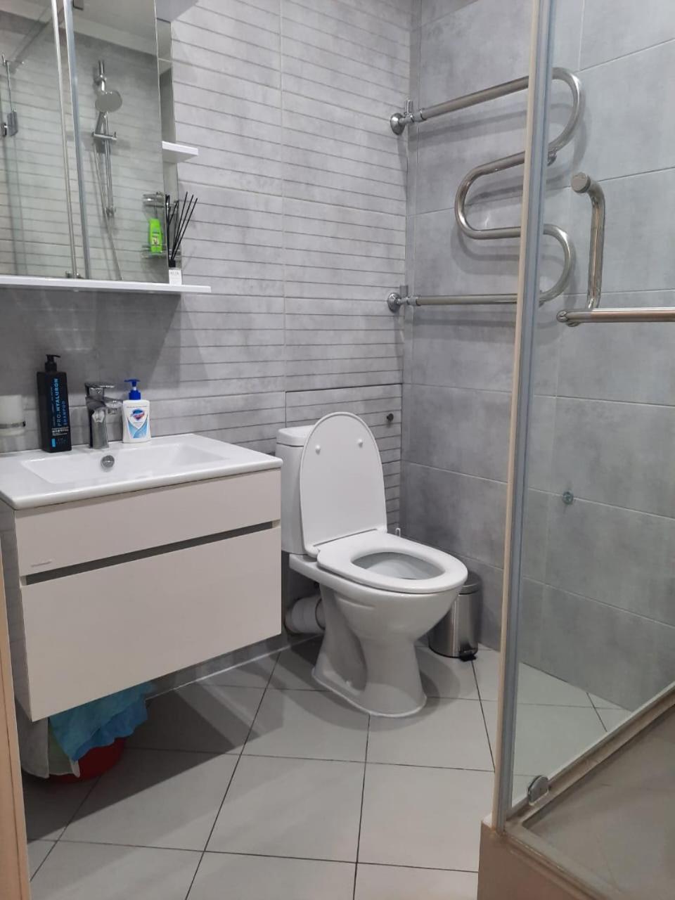 Loftik Apartments Shevchenko Street Almaty Luaran gambar